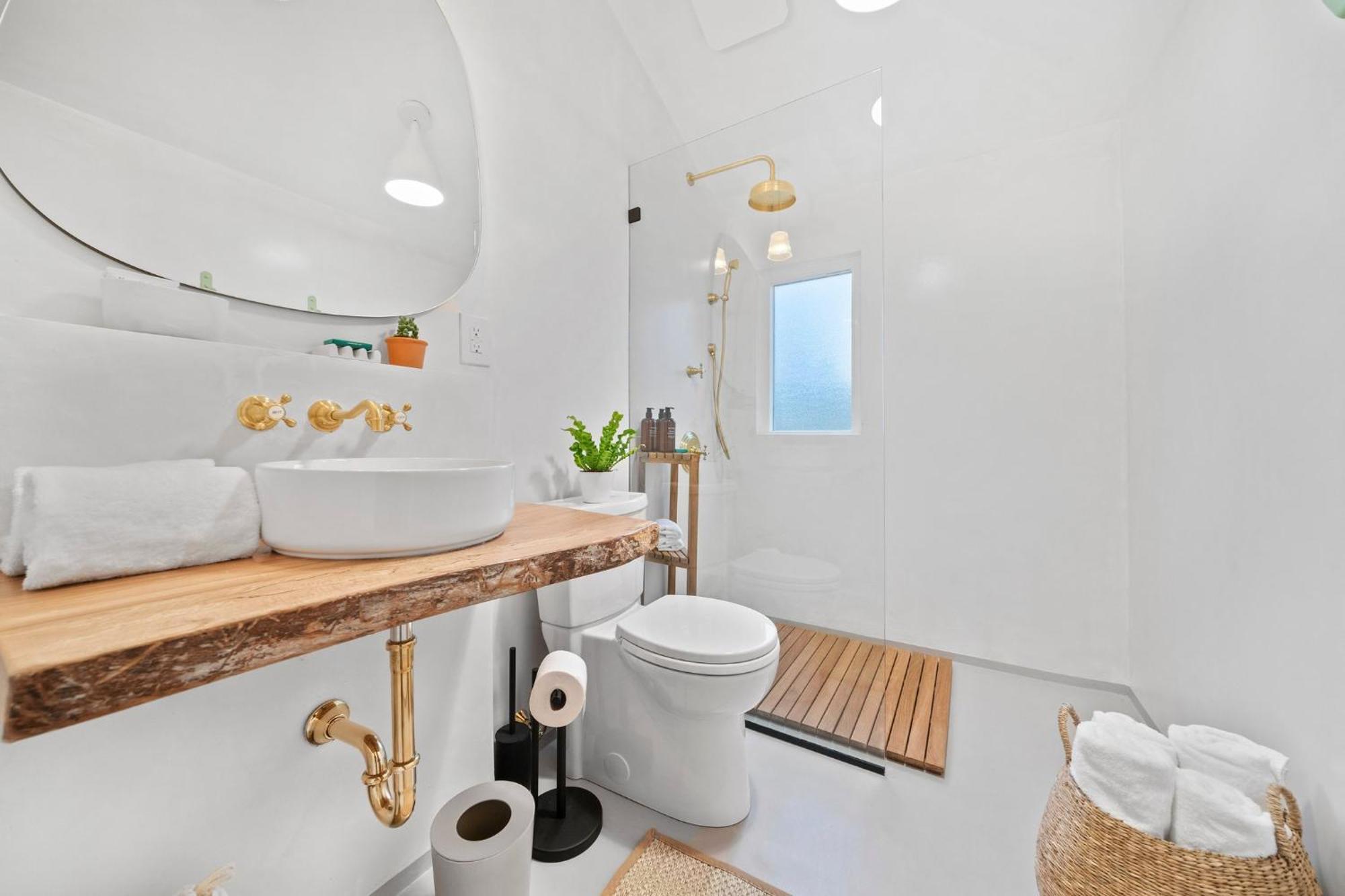 Sisu, A Boutique Motel พลิมัท ภายนอก รูปภาพ
